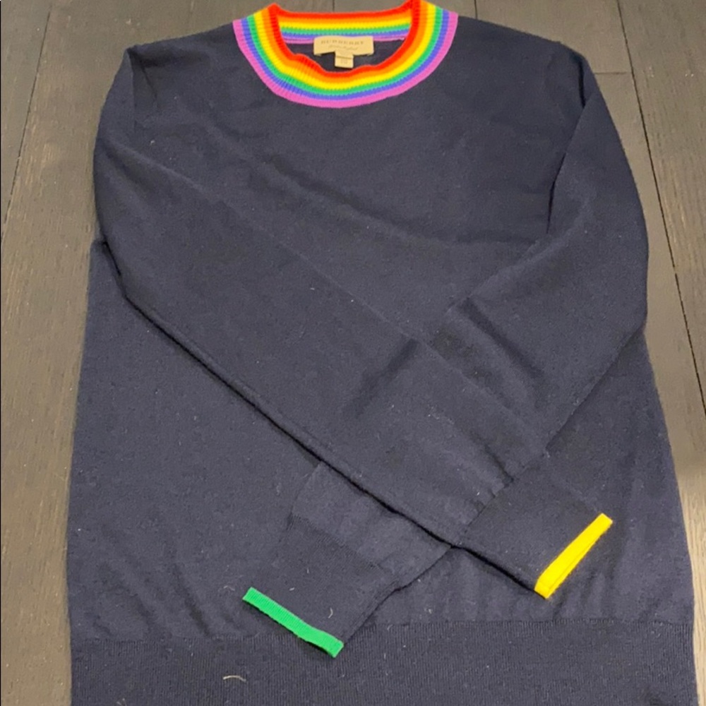 Burberry;approx 25” long; width 16 1/2 “